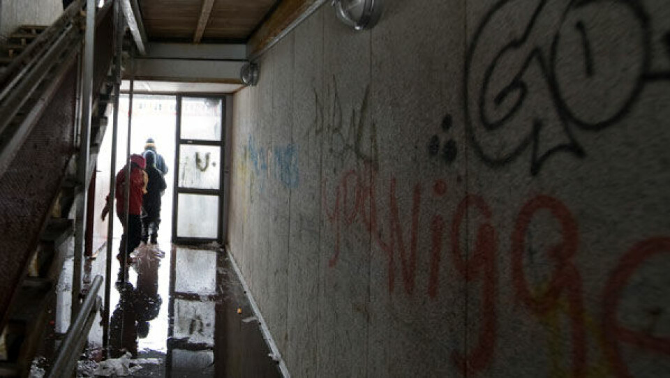 Svineri skal koste, derfor sættes huslejen op, hvis lejerne ikke hjælper med at begrænse graffiti og svineri. Foto: