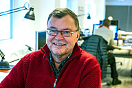 KNR-direktør siger op