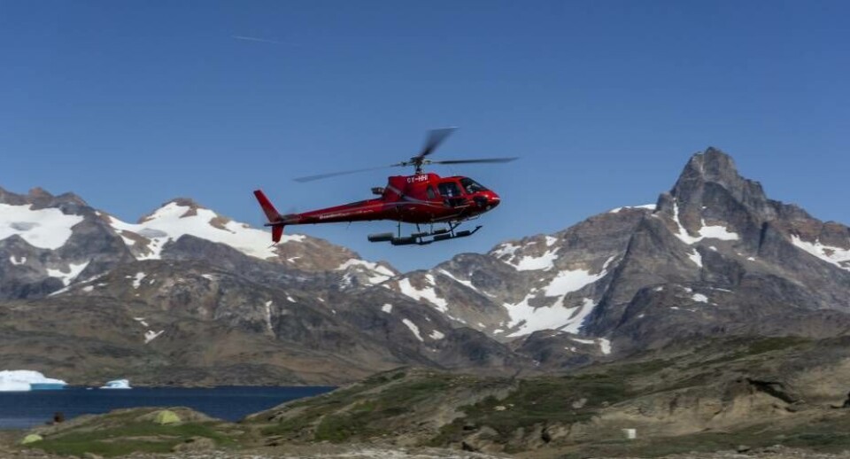 Til og fra-rejsende i Tasiilaq er afhængige af at rejse igennem Kulusuk og det samme gælder i Ittoqqortoormiit hvor man skal igennem Nerlerit Inaat som ligger ca. 40 km i luftlinie fra byen, hvilket nødvendiggør helikopterbetjening mellem lufthavnen og Ittoqqortoormiut.Men det kan blive fortid indenfor en overskuelig årrække, det er Kalaallit Airports ved at lave en udredning på.