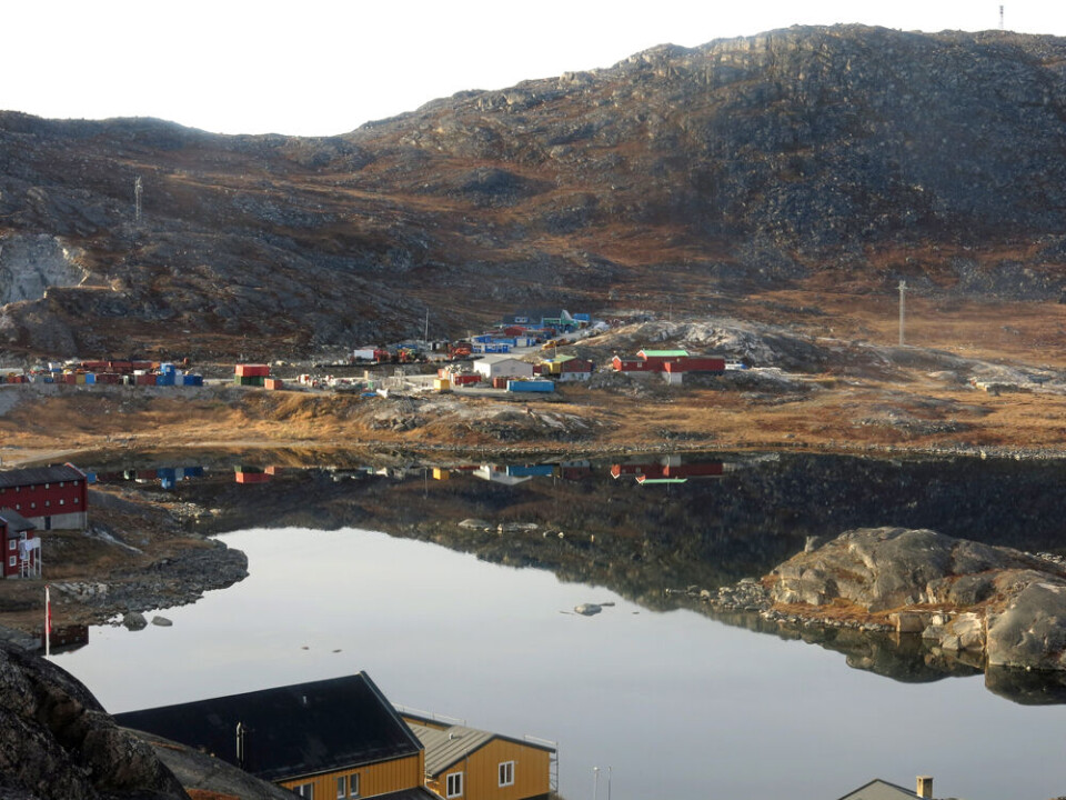 Tragisk drukneulykke lørdag i Tasersuaq (Storsøen) i Qaqortoq. I følge øjenvidner druknede den 24-årige ved øen til højre på billedet. Tasersuaq, Qaqortoq