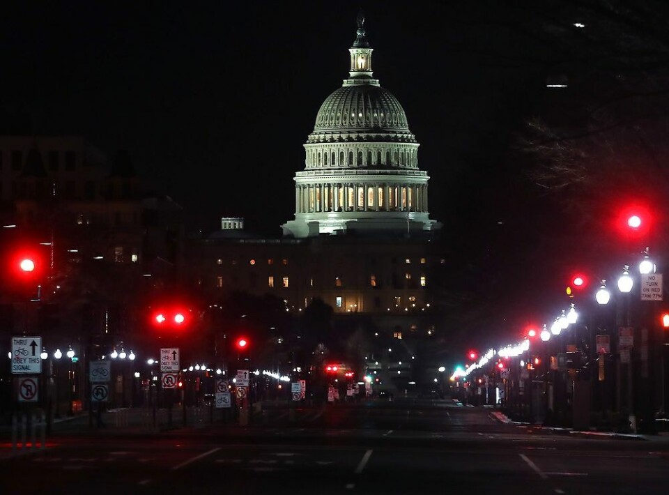 Efter en kort nedlukning af det amerikanske statsapparat, er et statsbudget nu stemt igennem i Kongressen. Efter en kort nedlukning af det amerikanske statsapparat, er et statsbudget nu stemt igennem i Kongressen.