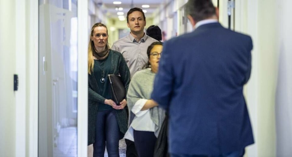 Inatsisartut har haft travlt med at debattere sundhedsvæsenet på Efterårssamlingen. Nu indkaldes partierne til møde om sagen.
