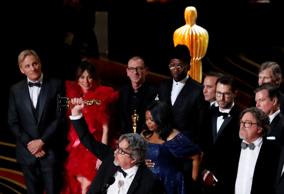 Instruktør Peter Farelly med Oscar-statuetten