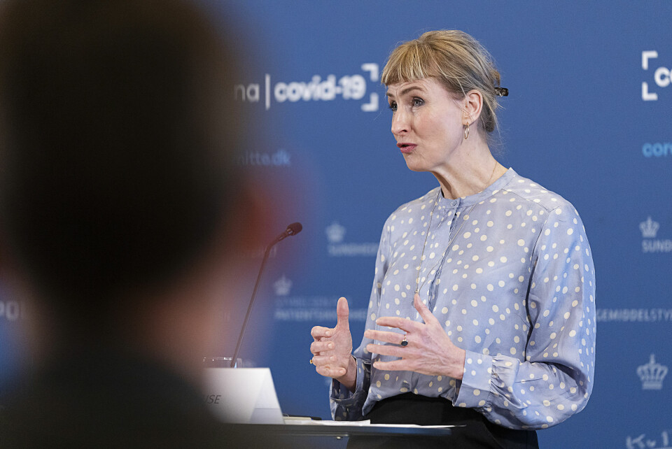 - Risikoen for at komme på hospitalet er halvt så stor som delta. Derfor kan vi alligevel blive presset i sundhedsvæsenet, hvis vi ser meget smittespredning, siger Tyra Grove Krause til TV 2 om situationen i Danmark.