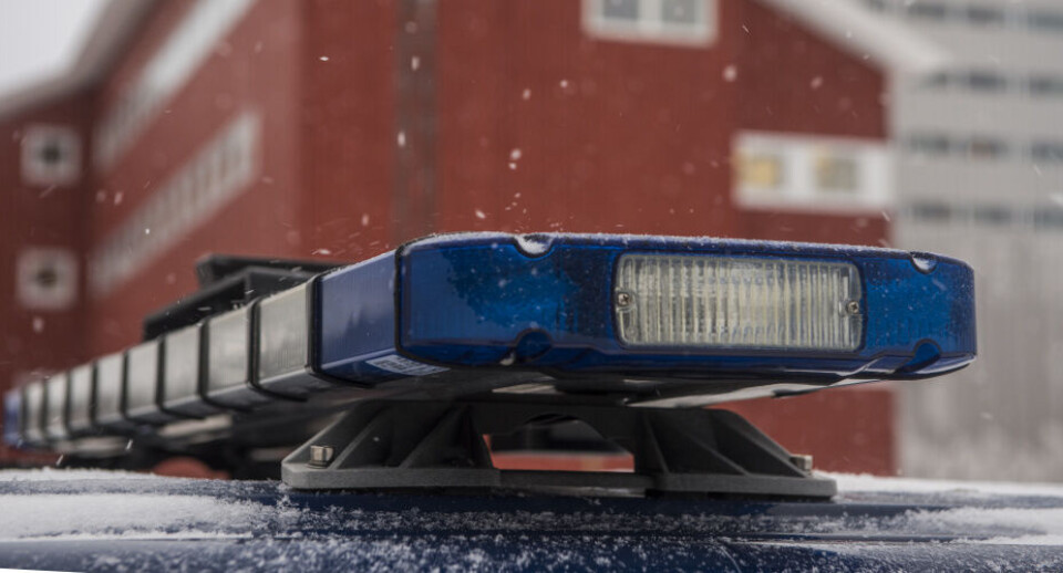 Politiet har endnu ingen mistænkte i sagen om et skyderi tæt på en børnehave i Tasiilaq. Vagtchef oplyser, at sagen efterforskes af politiet.