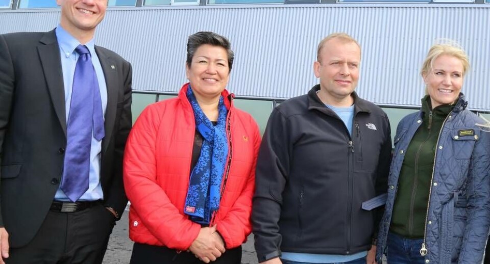 På billedet ses regeringscheferne sammen med lufthavnschefen Jákup Sverri Kass til venstre