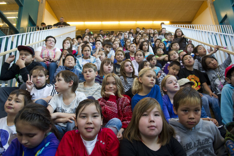 De skal stemme til elevrådsformand Repræsentation af kandidaterne. Kandidaterne. Ivana Geisler, 9 år, fortæller at hun vil have en god skole. Her er hun sammen med de øvrige kandidater til elevrådsvalget i dag på Atuarfik hans Lynge Valgkamp til formand De skal stemme til elevrådsformand Repræsentation af kandidaterne. Kandidaterne. Ivana Geisler, 9 år, fortæller at hun vil have en god skole. Her er hun sammen med de øvrige kandidater til elevrådsvalget i dag på Atuarfik hans Lynge Valgkamp til formand De skal stemme til elevrådsformand