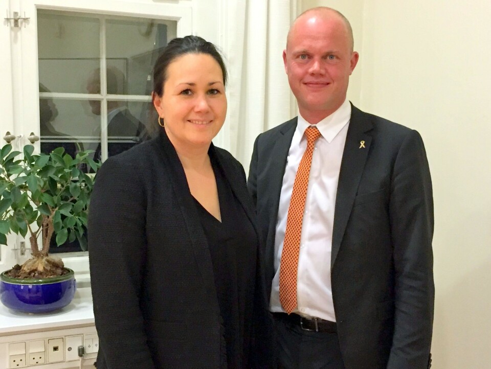 Folketingsmedlem Aaja Chemnitz Larsen (IA) og forsvarsminister Peter Christensen, fik diskuteret en lang række områder hvad angår Forsvarets opgaveløsning i Grønland