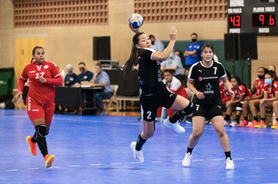De grønlandske håndboldkvinder slog Puerto Rico med 26-23 tirsdag, og spiller mod dem igen ved finalen, som spilles aften grønlandsk tid.