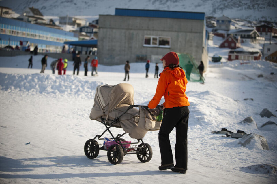 Den ekstreme kulde bider. Og i øjeblikket er der for koldt til at stille børn ud og sove i barnevogn, advarer sundhedsplejerskerne. Foto: Leiff Josefsen