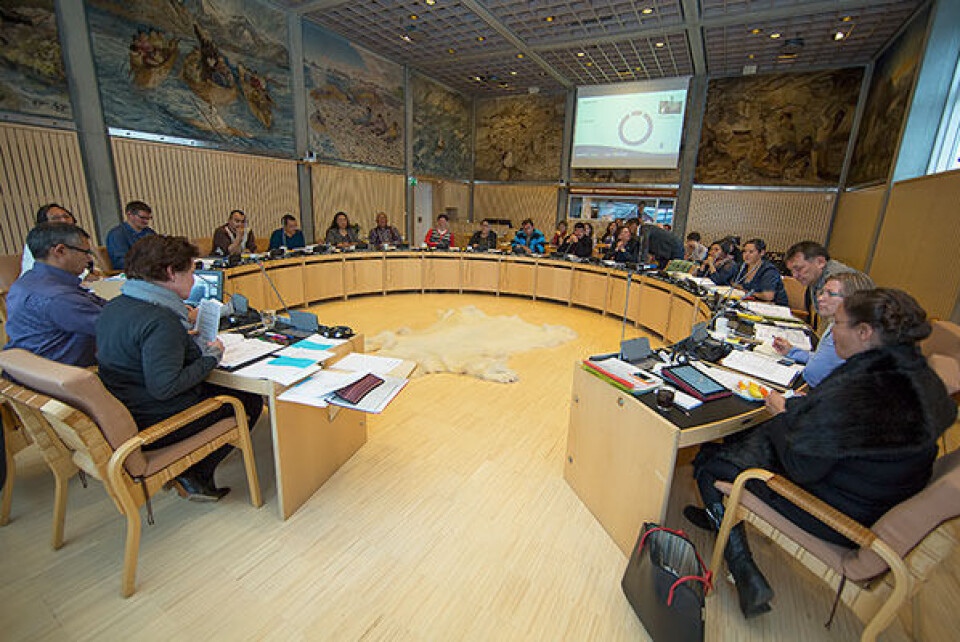 Fem ud af 19 politikere har forladt byrådssalen i hovedstadskommunen. Kommuneqarfik Sermersooq