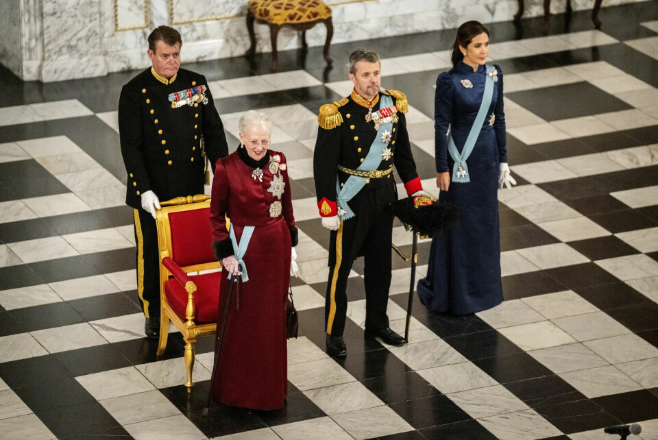 Dronning Margrethe abdicerer søndag og overlader tronen til kronprinsen.