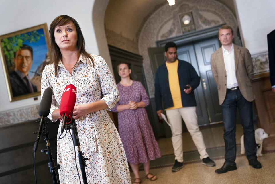 Mink-sagen har indtil videre - ud over tirsdagens næser - haft den konsekvens, at De Radikale har krævet, at regeringen udskriver valg inden 4. oktober.
