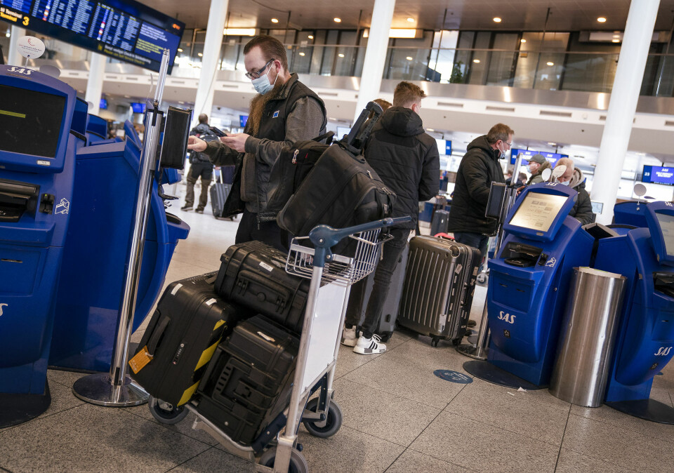 følge Check-In nåede kravet om brug af mundbind at gælde i 637 dage.