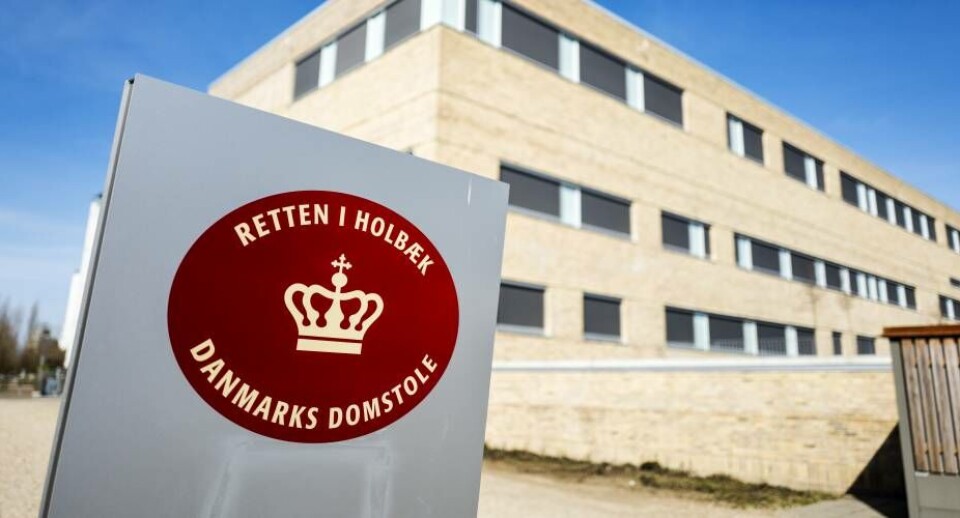 17-årig pige er skyldig i forsøg på terror mod skoler