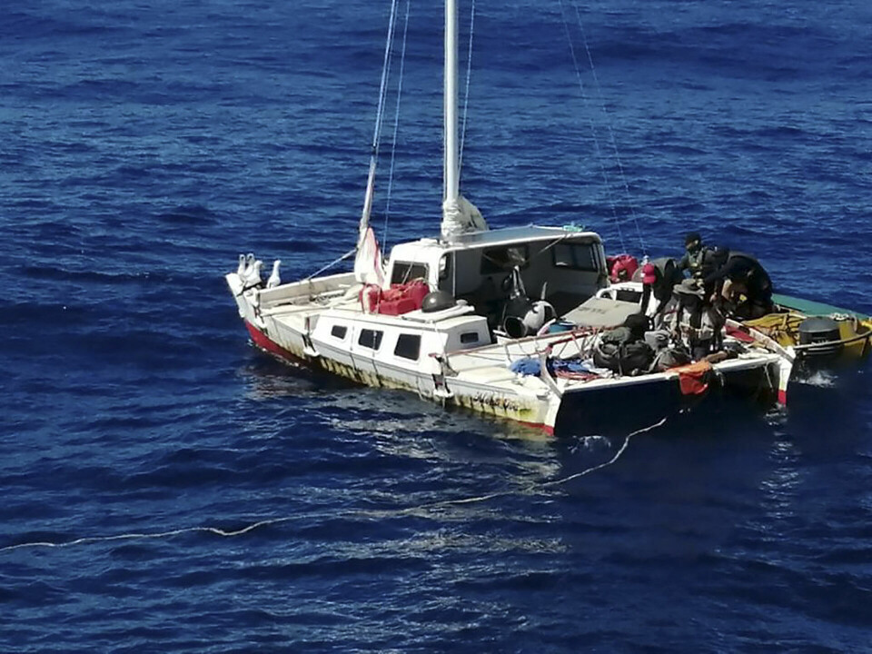 Australsk sømand bydes velkommen efter måneder strandet til søs