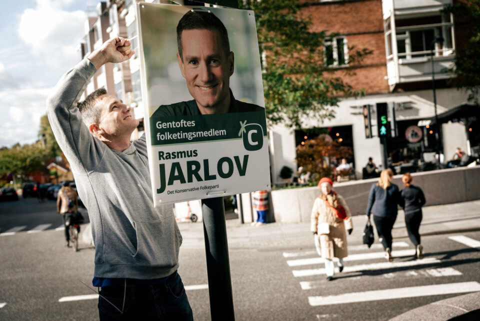 De Konservatives grønlandsordfører, Rasmus Jarlov, støtter op om sin formand, Søren Pape Poulsen, der er kommet i uvejr over at sammenligne Grønland på nogle punkter med et udviklingsland.