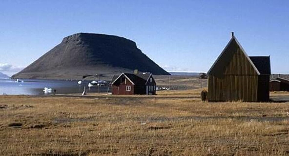 Fejringen af 100-året for kristendommens indførelse begynder i den gamle koloni Dundas ved det berømte Thulefjeld. Foto: John Andersen