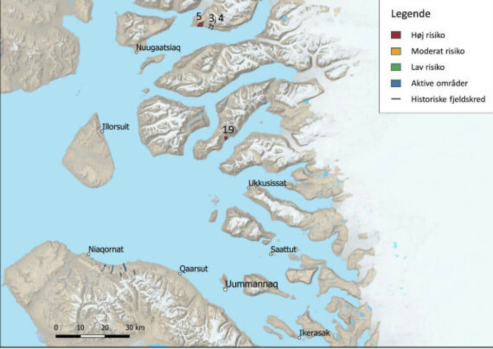 To fjeldområder med høj risiko for fjeldskred ligger i Uummannaq-fjorden. Disse overvåges jævnligt, hvor overvågning intensiveres ved behov, understreger departementschef.