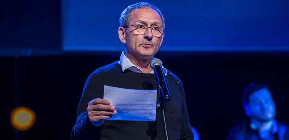 Bestyrelsesmedlem i Grønlands Skiforbund Bernhardt Olsen, holdt tale for sin ven og konkurrent ved langrendsløb gennem mange år ved Maligassiuisut showet lørdag.