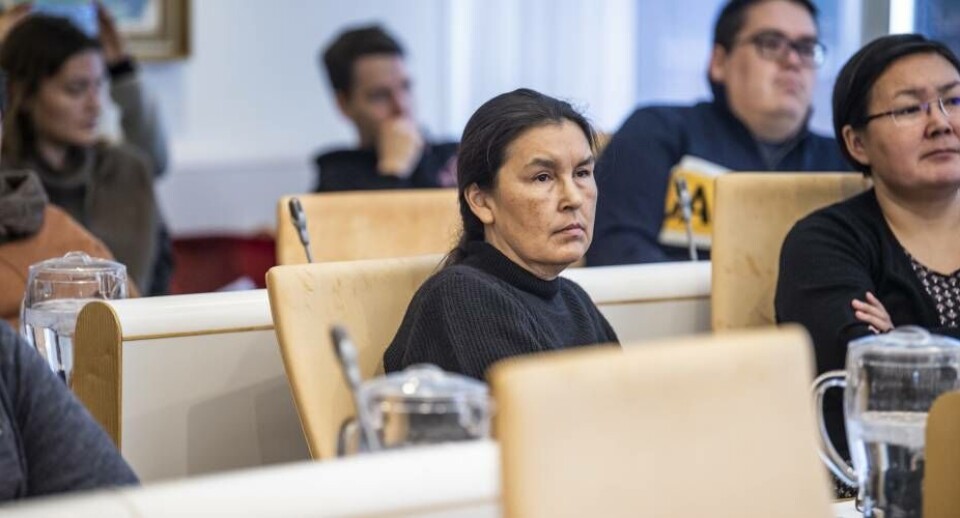 Udvalgsformand og IA's ordfører på området, Mariane Paviasen, blev under behandlingen af lovforslaget om en ny råstoflov i sidste uge bombarderet med spørgsmål fra især koalitionspartneren Siumut. Det kulminerede med at forslaget blev sendt tilbage til udvalget.