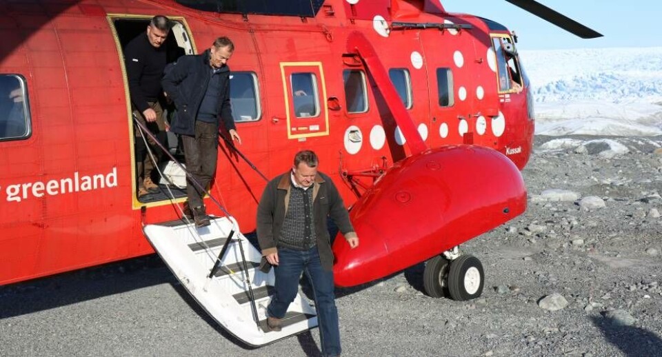 Air Greenland sørgede for transporten StatsministerietFra venstre: Donald Tusk, Lars Løkke Rasmussen og Kim Kielsen StatsministerietPå besøg i Iliminaq StatsministerietAir Greenland sørgede for transporten StatsministerietFra venstre: Donald Tusk, Lars Løkke Rasmussen og Kim Kielsen StatsministerietPå besøg i Iliminaq StatsministerietAir Greenland sørgede for transporten Statsministeriet