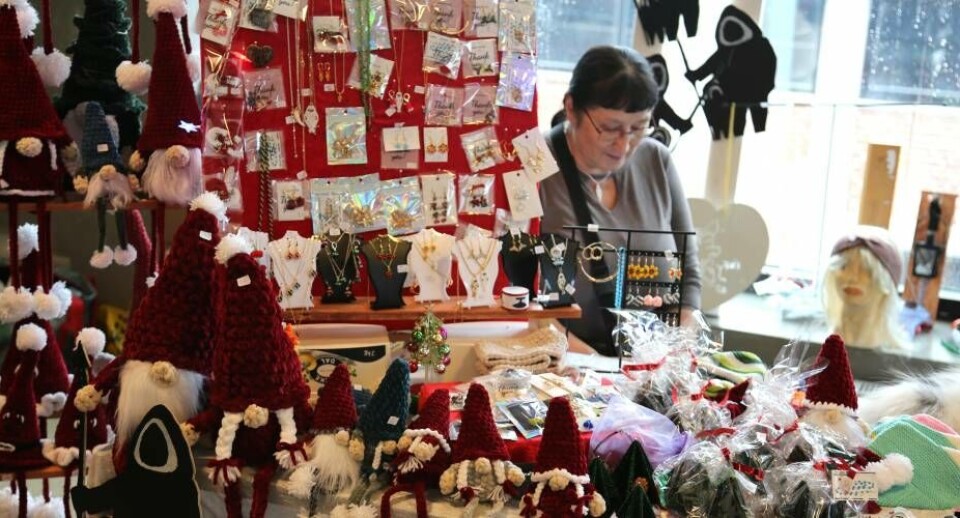 Jette Nordendal med juleting for alle pengene.