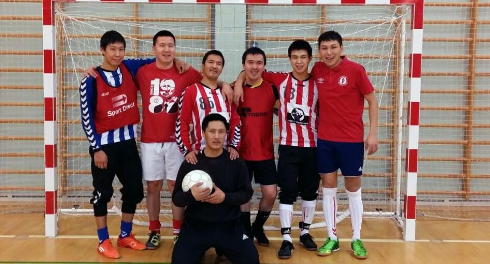 K-64s hold til GM i futsal: Hans Nathanielsen, Thomas Abelsen, Nikolaj Uitsatikitseq, Thomas Lyberth, Elisæus Aminak, Knud Mathiassen og Moses Piva. Lars Amagtangneq, Tinka Mikaelsen, Dilare Bajare og Niels Peter Thorning er ikke med på billedet