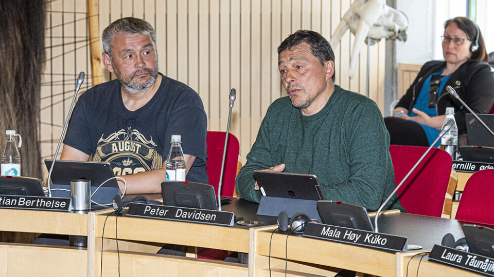 Peter Davidsen (th) er utilfreds med, at kommunalbestyrelsen ifølge ham først blev orienteret om boligsagen på et lukket møde 5. marts 2020.