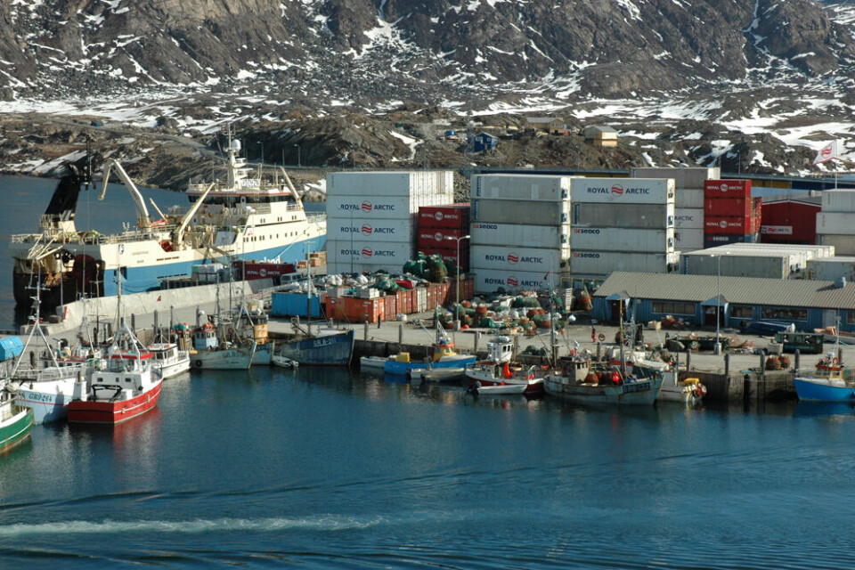 Foto fra havnen i Sisimiut Havn, Sisimiut, kutter, trawler