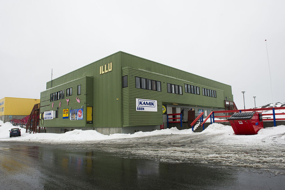 Kamik Centermarked på Radiofjeldet i Nuuk har haft besøg af Atuisoq, efter Sermitsiaq.AG skrev om butikkens for gamle varer. Foto: Leiff Josefsen