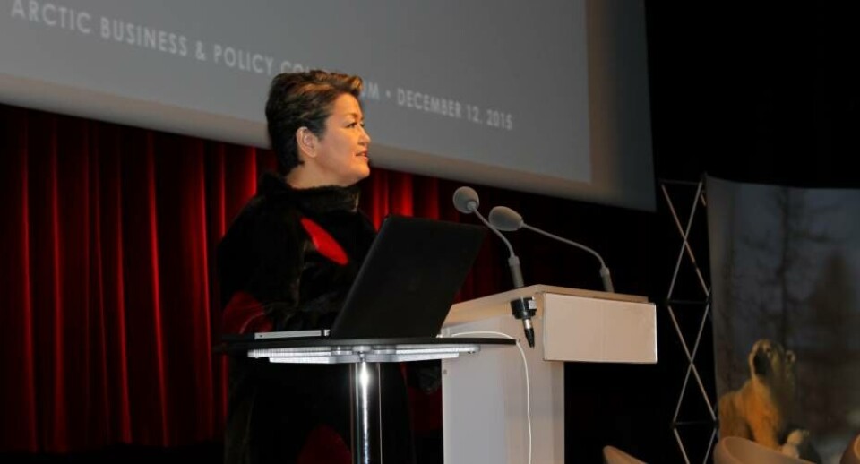 Aleqa Hammond under sin tale under konferencen Arctic Encounter i Paris