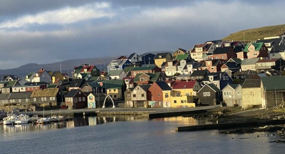 Selvstændighed: Grønland har viljen, Færøerne har pengene