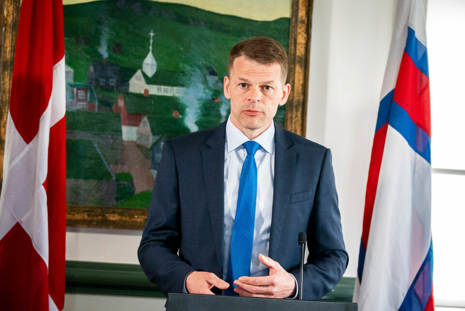 Ifølge Færøernes lagmand, Bárdur Steig Nielsen, har det mødt særdeles negative reaktioner, at folketingsvalget skal afvikles 1. november. Det skrev han i brevet til statsministeren.