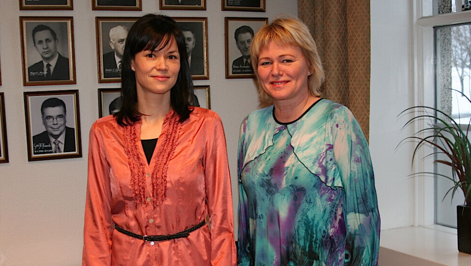 Maliina Abelsen og den islandske finansminister, Oddny G. Hardardottir. Foto: Grønlands Selvstyre