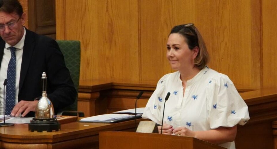 Derfor kommer det også til at virke en smule provokerende, når regeringen konstaterer, at der er en tæt dialog med Naalakkersuisut. Ja tak, men hvad nytter det, hvis det ikke handles ud fra den dialog, der, lød det fra Aaja Chemnitz tirsdag i Folketinget.