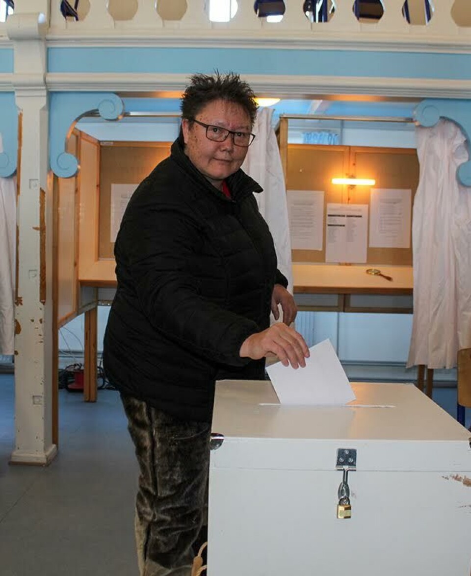 Stine Egede (IA) opfordrer partierne til at samarbejde på tværs, så man får løst Sundhedsvæsenets personalemangel. valgdagen i Qaqortoq