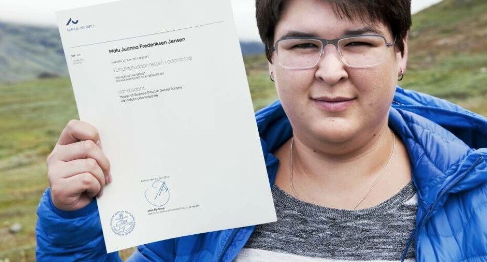 Malu Frederiksen Jensen fra Narsaq er nu uddannet tandlæge