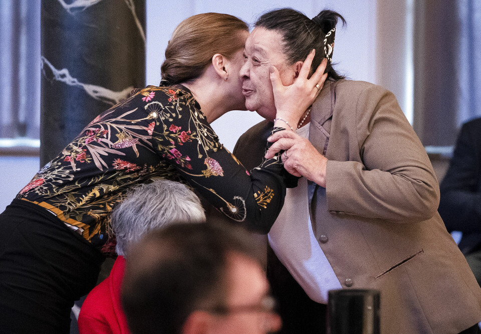 - Jeres fortællinger har berørt os dybt. Derfor siger Danmark i dag, det eneste ord der er det rigtige at sige - undskyld, siger statsminister Mette Frederiksen ved et arrangement onsdag.