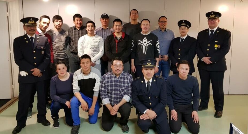 Nunarput qatserisartunik 16-inik pisuunnguallappoq