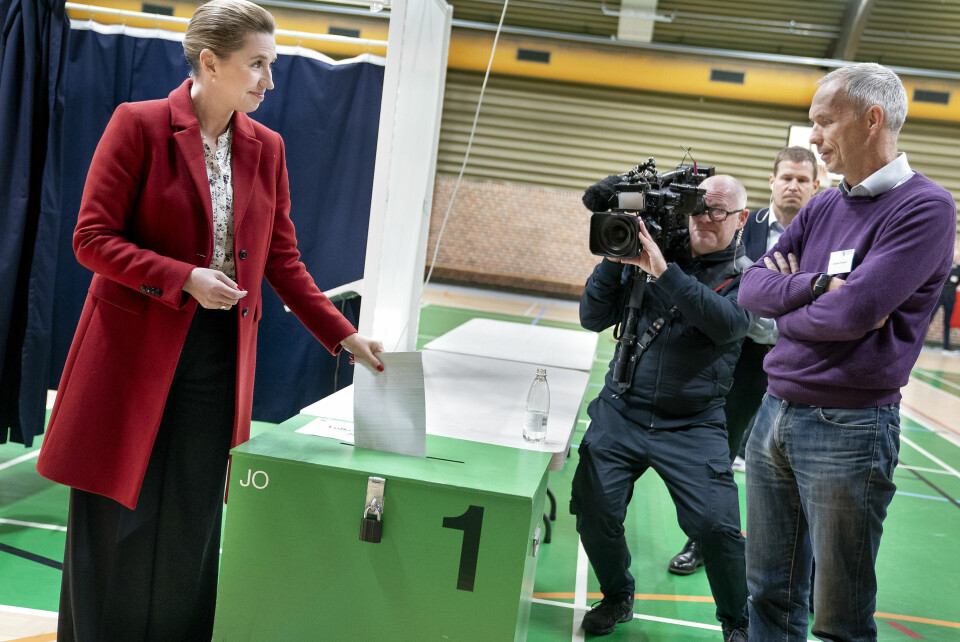 Statsminister Mette Frederiksen stemte i Hareskovhallen i Værløse tirsdag formiddag.