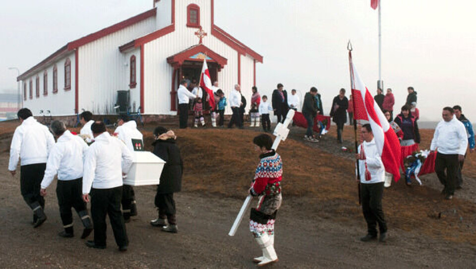 Dolfe Lund nåede at blive 98 Kirken i Narsaq var fyldt helt op ved bisættelsen. Foto: John Rasmussen Dolfe Lund nåede at blive 98 Kirken i Narsaq var fyldt helt op ved bisættelsen. Foto: John Rasmussen Dolfe Lund nåede at blive 98 Kirken i Narsaq var fyldt helt op ved bisættelsen. Foto: John Rasmussen