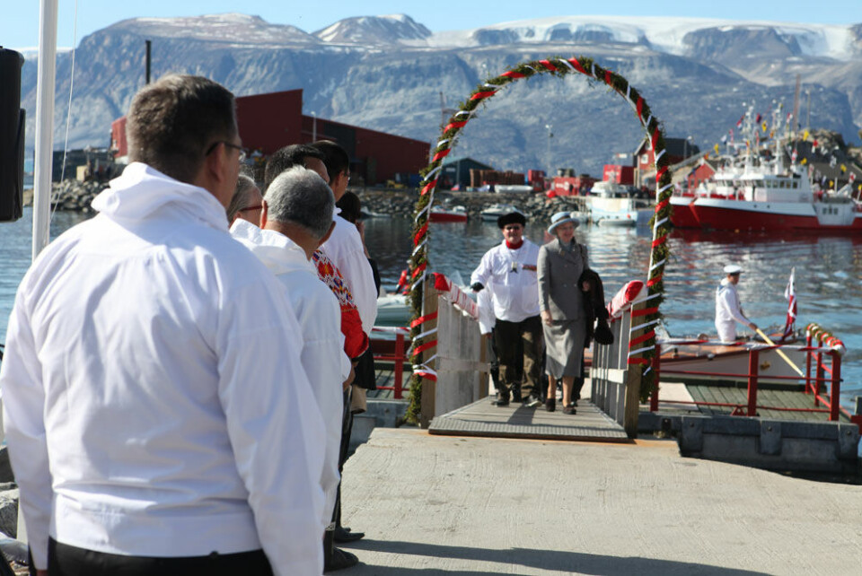 Regentparret ankom i dag til Uummannaq på officielt besøg. Foto: SermitsiaqAG