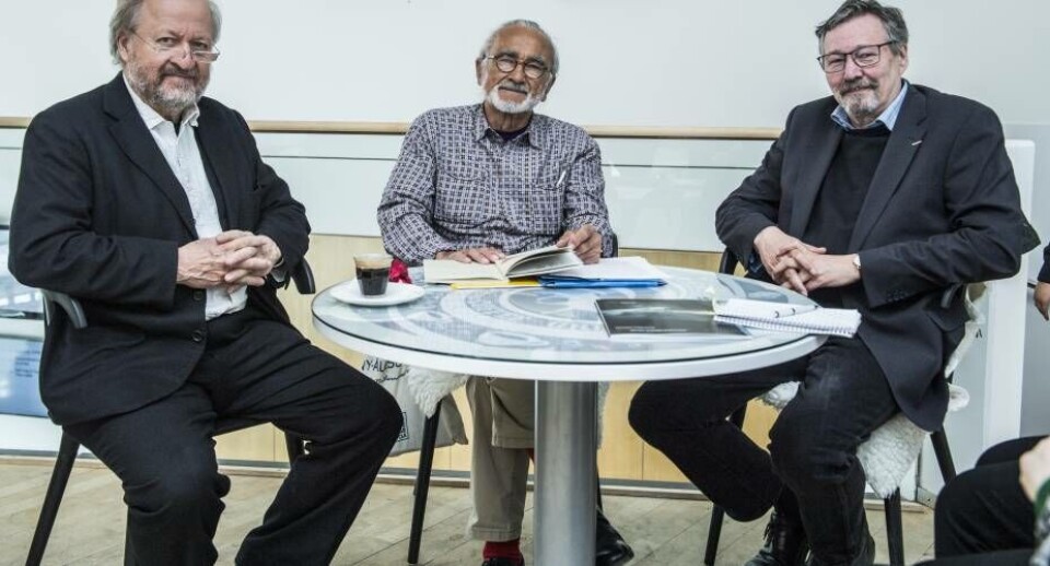 Tre af frontkæmperne i Fonden bag Nationalgalleriet under et møde i 2018: Kunstner Bjørn Nørgaard, tv., Josef Motzfeldt i midten og Lars Kærulf Møller, der er nu pensioneret leder af Bornholms Museum.