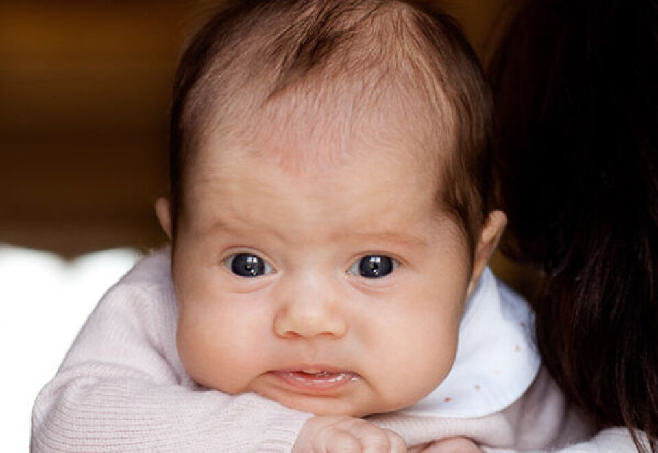 På torsdag ved vi, hvad tvillingerne skal hedde. Her er det den lille prinsesse. Foto: Kongehuset