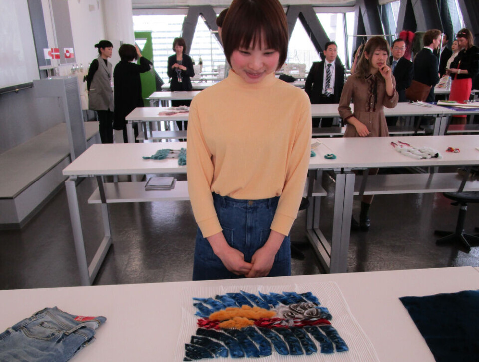 I samarbejde med Kopenhagen Fur bruger nye, unge japanske designere sælskind i deres kreationer på den store designskole i Tokyo. Design, sælskind, Japan, elev, designskole