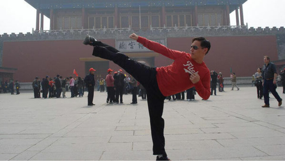 Lauritz Heilmann i den forbudte by i Beijing. Foto: Lauritz Heilmann Den grønlandske landstræner sammen med et hold små kinesiske Taekwon-Do-elever. Foto: Lauritz Heilmann Lauritz Heilmann i den forbudte by i Beijing. Foto: Lauritz Heilmann Den grønlandske landstræner sammen med et hold små kinesiske Taekwon-Do-elever. Foto: Lauritz Heilmann Lauritz Heilmann i den forbudte by i Beijing. Foto: Lauritz Heilmann Den grønlandske landstræner sammen med et hold små kinesiske Taekwon-Do-elever. Foto: Lauritz Heilmann
