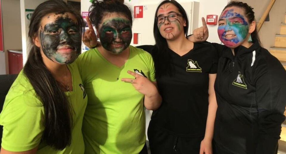 Vinderne af Hand Games for piger, Nunavik-holdet med Madeline Yaaka fra Kangiqsujuaq, Saviluk Thomassie fra Kangirsuk, Hullik Kudluk fra Kuujjuaq og Sarah Angnatuk fra Kuujjuaq