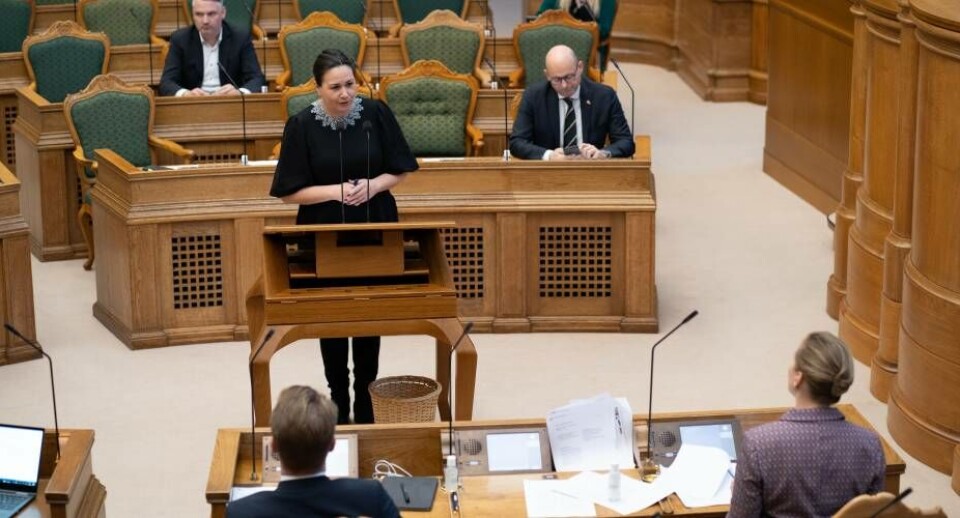 Folketingsmedlem Aaja Chemnitz Larsen kender til tre børnelægers bekymring omkring kvaliteten af behandlingsmuligheder for børn i DIH.