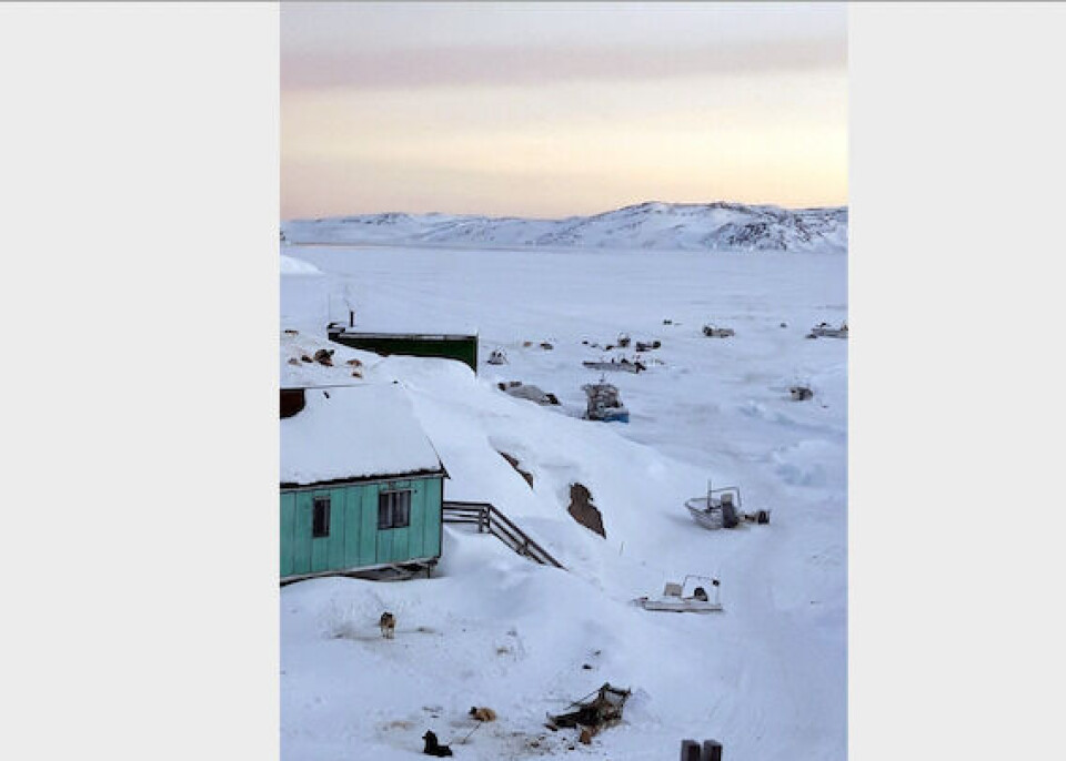 Innaarsuit er en af de få bygder, hvor indbyggertallet er stigende. Bygden kan bryste sig af, at hustandsindkomsterne i de senere år har været tredje højest i Grønland - kun overgået af Nuuk og Kangerlussuaq.